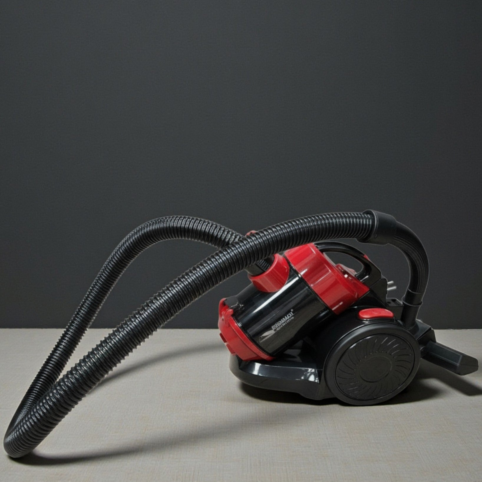 Aspirateur traîneau sans sac 2L